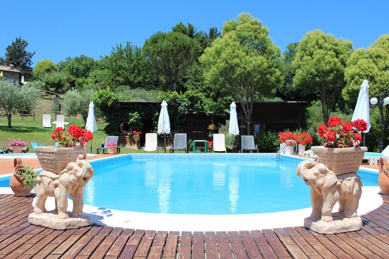 Poggio Paradiso Apartments Mengara Kültér fotó