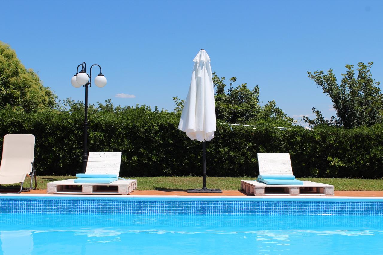 Poggio Paradiso Apartments Mengara Kültér fotó